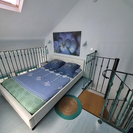 Gite Milly - 2 Studios En Coeur De Ville Room photo