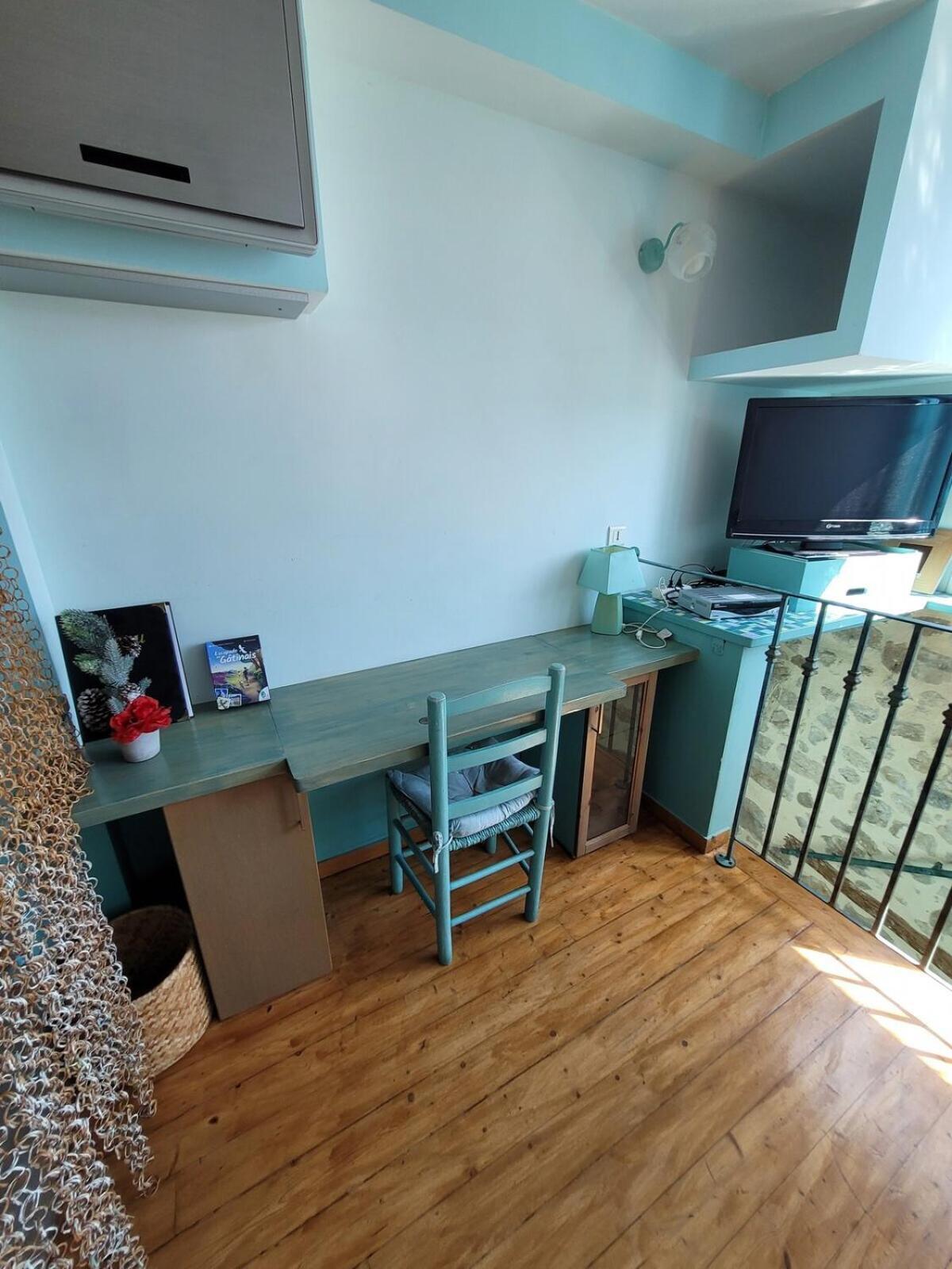Gite Milly - 2 Studios En Coeur De Ville Room photo
